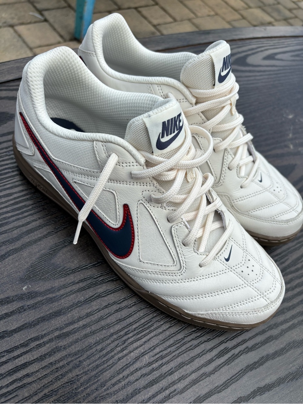 Nike Gato Men’s indoor soccer sneakers 10 - Picture 2 of 7